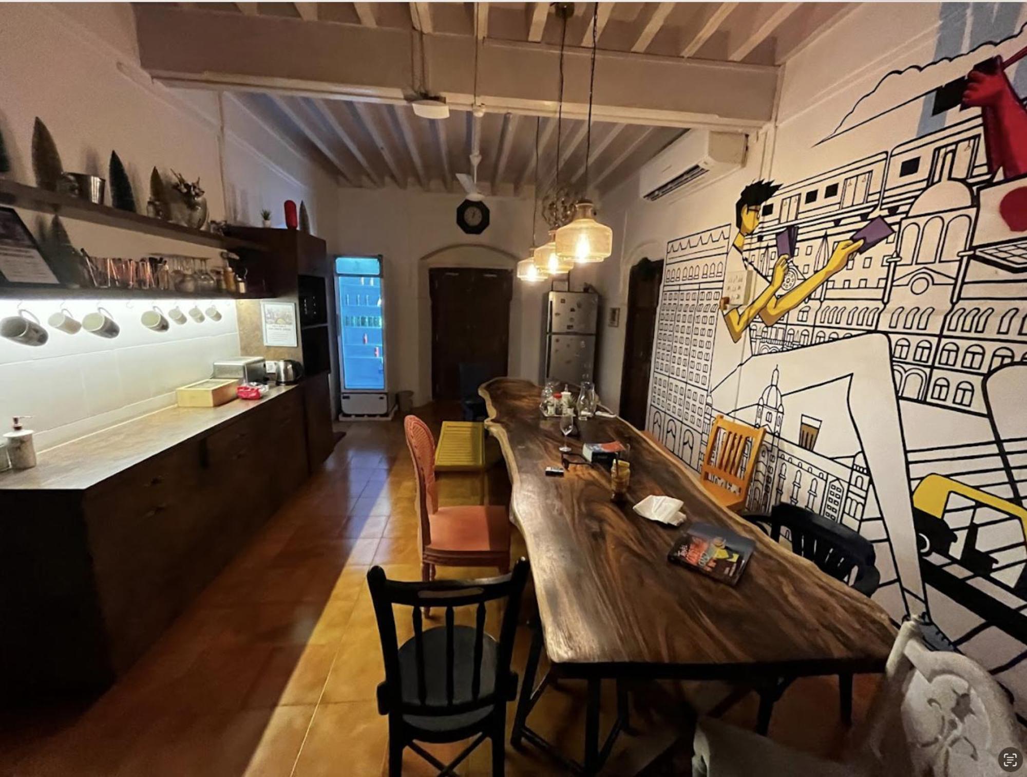 Gosolo Stays Bandra Hostel Мумбаи Экстерьер фото